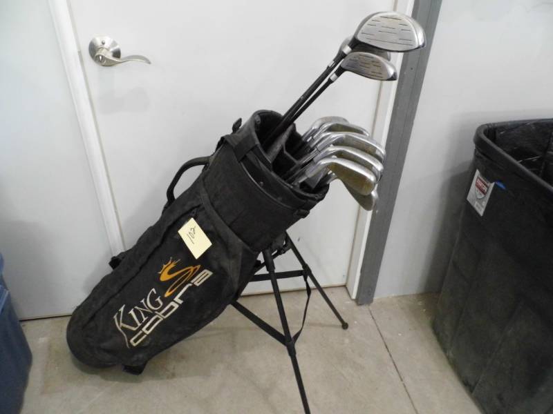 lot 102 image: Golf Clubs