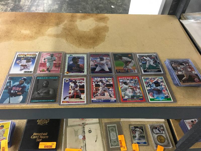 lot 269 image: 25 Kirby Puckett Cards