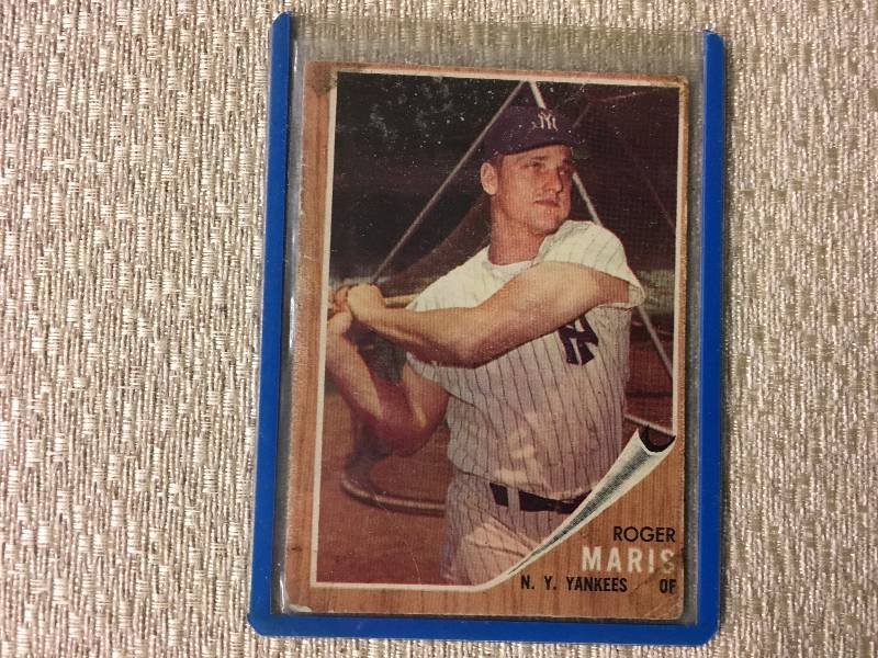 lot 320 image: Roger Maris Card