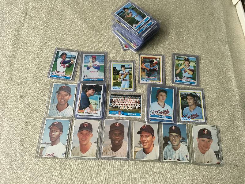 lot 356 image: Minnesota Twins Vintage Cards