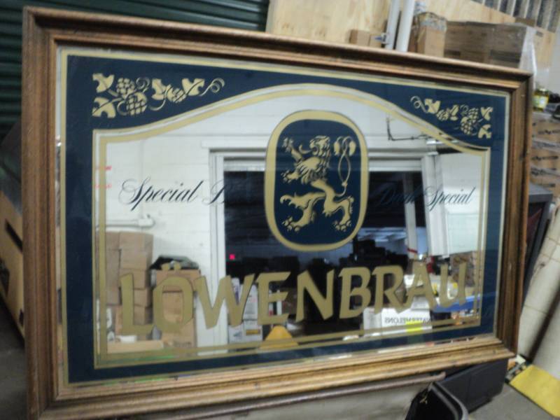 Lowenbrau, 33 x 21...