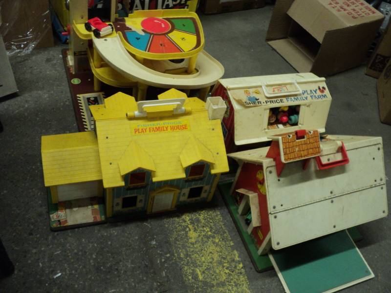 Lot of Fisher Price Buildings, Anim...