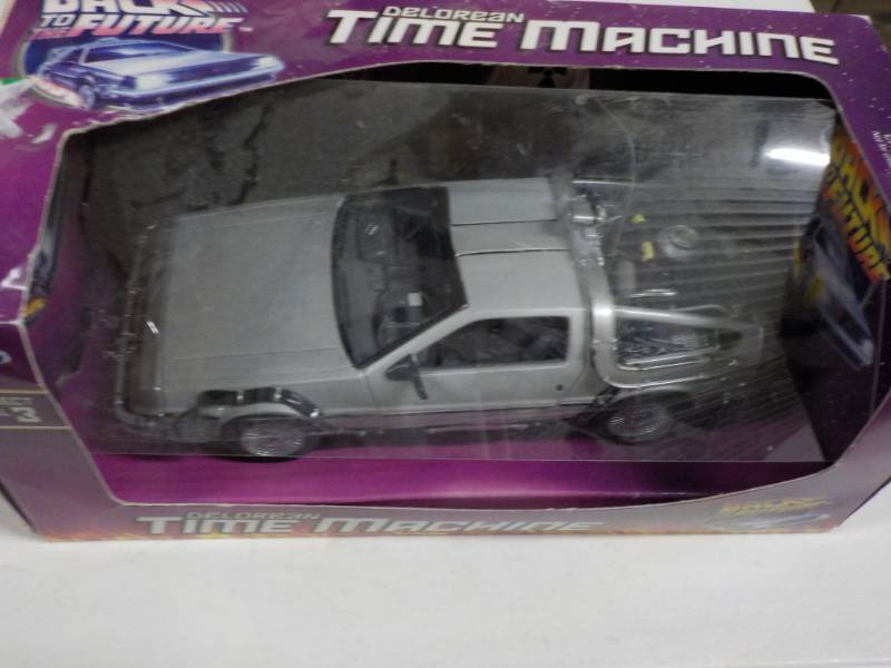 DeLorean Time Machine 124 Diecast ...