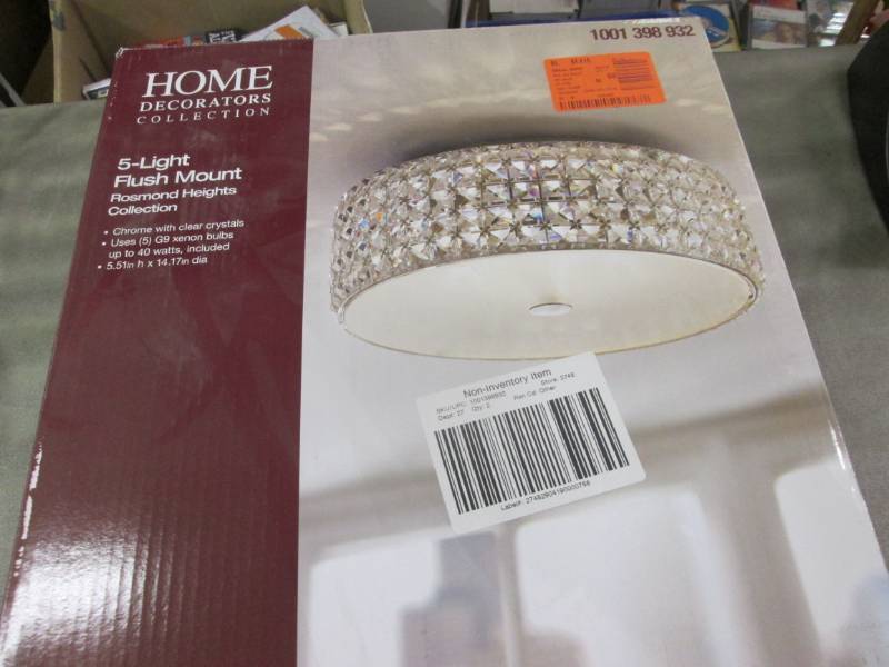 lot 2 image: Home Decorators Collection 14 in. 5...
