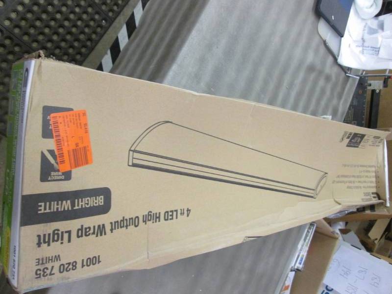 lot 60 image: Commercial Electric High Output 4 f...