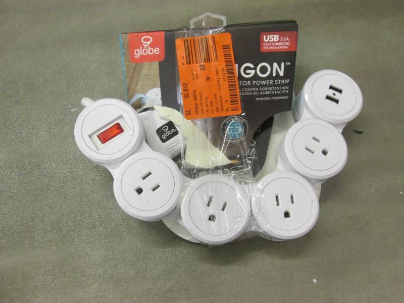 lot 88 image: Globe Electric Flexigon 6 ft. 2 USB...