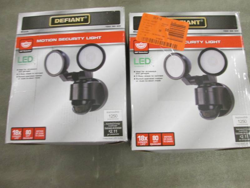 lot 119 image: Lot of 2 Defiant 180 Degree Black M...