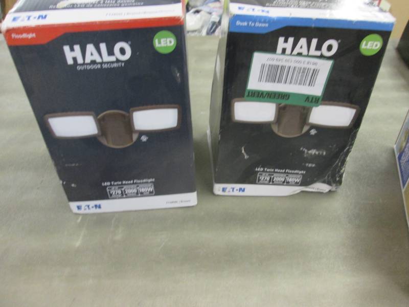 lot 141 image: 2 Halo 2850 24.4-Watt Twin-Head Bro...