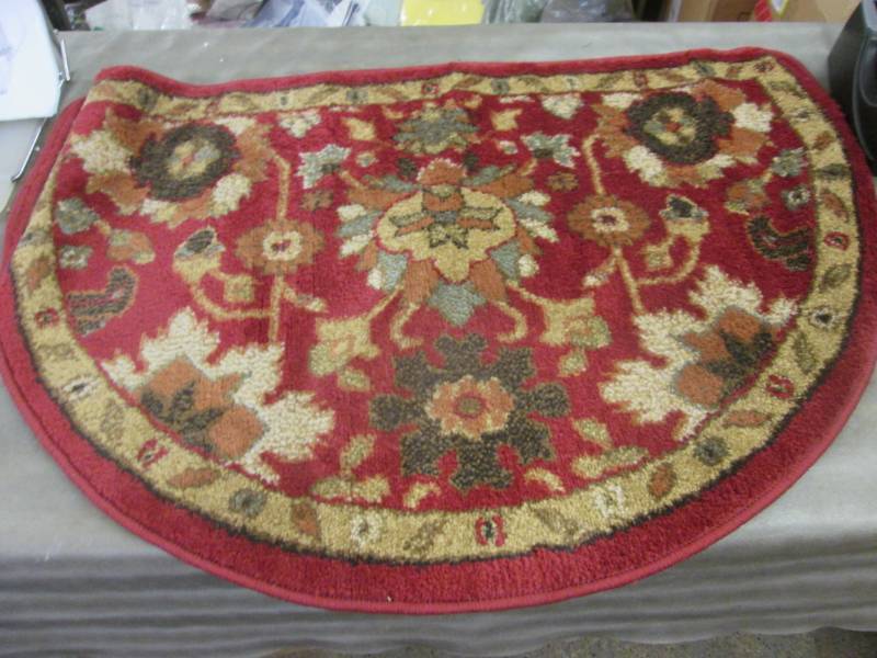 lot 195 image: TrafficMaster26x39 inch Hearth Rug...