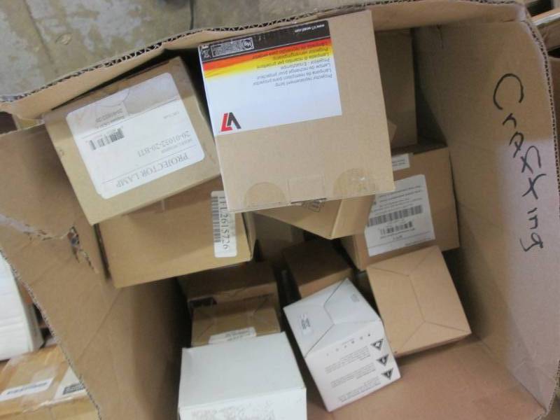 lot 219 image: Large Box of Assorted Projector Lam...