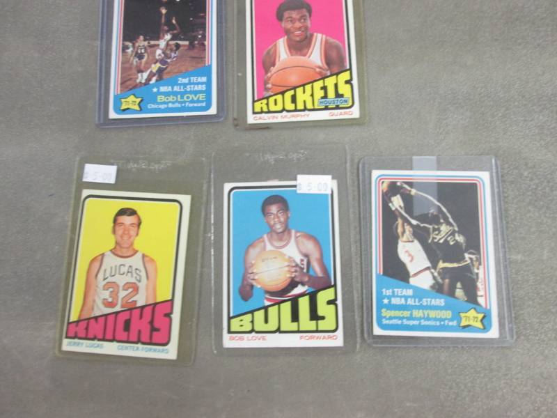 lot 330 image: 1972-73 Topp Basketball Cards...