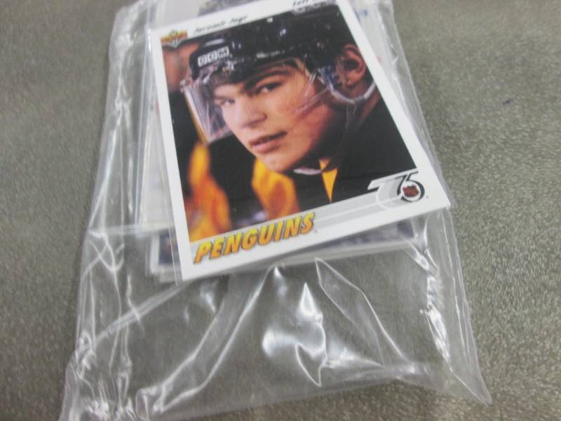 lot 352 image: Jaromir Jagr Cards...