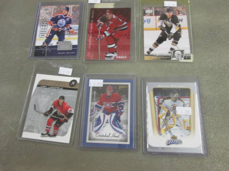 lot 353 image: 20 Hockey Stars Cards...