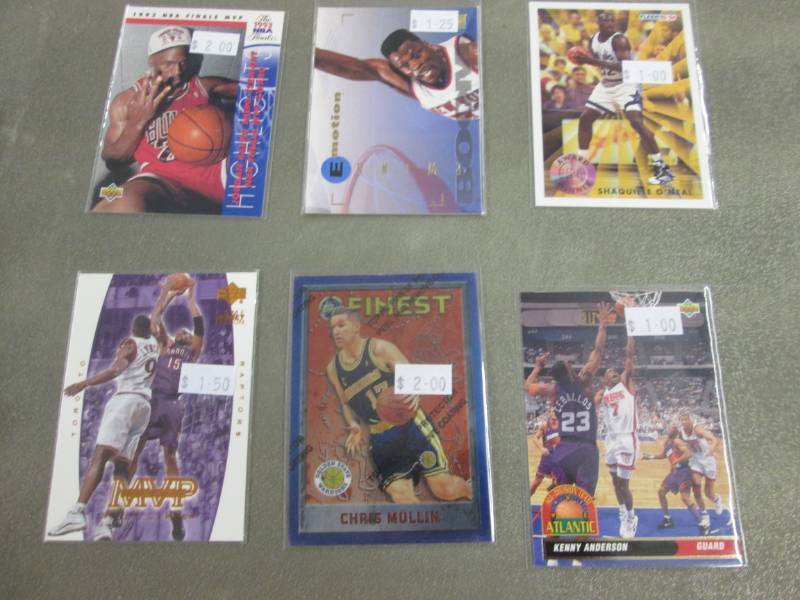 lot 367 image: 25 Basketball Stars Cards...
