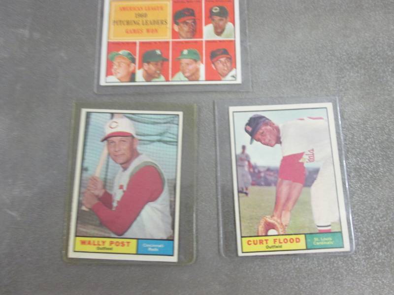 lot 389 image: 3 1961 Topps Baseball Cards...