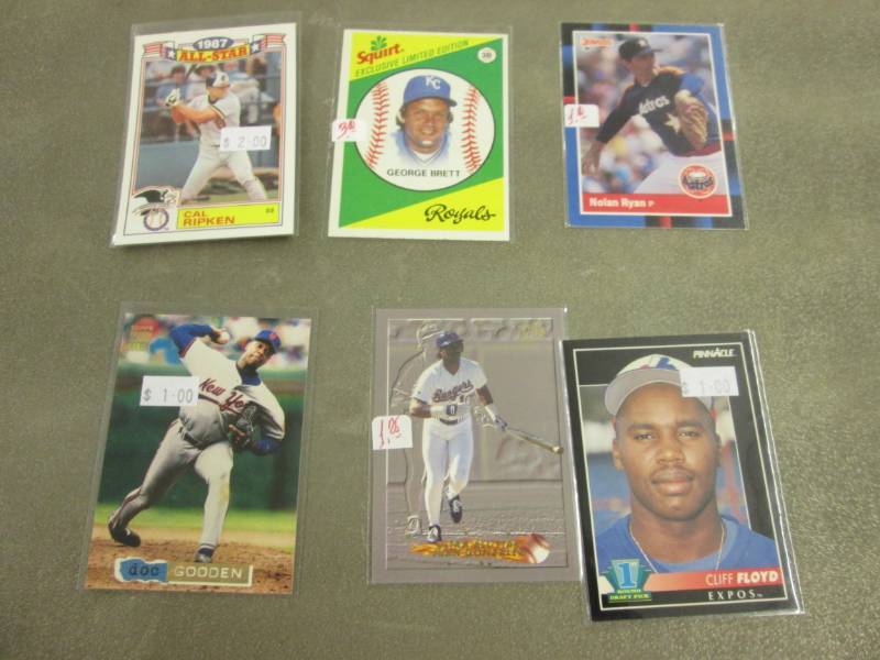 lot 409 image: 30 Baseball Stars Cards...