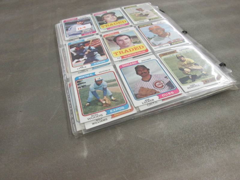lot 424 image: 1974 Topps Baseball Cards...