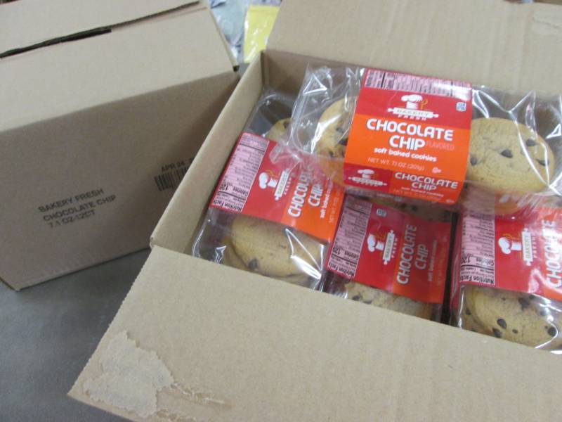 lot 259 image: 2 Cases of Bakery Fresh 12-7.1 oz C...