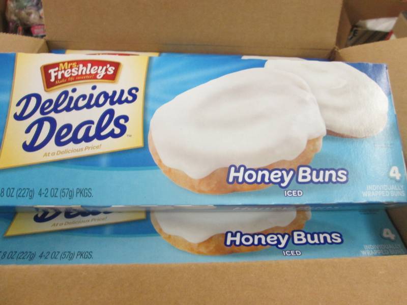 lot 284 image: Case of 16-8 oz Boxes Mrs. Freshley...