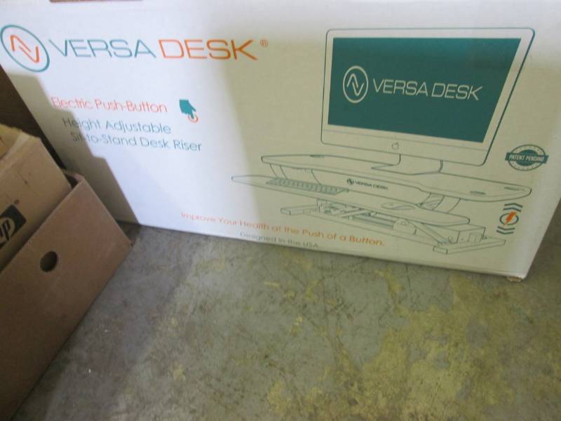 lot 292 image: Versa Desk open box, scuffed...