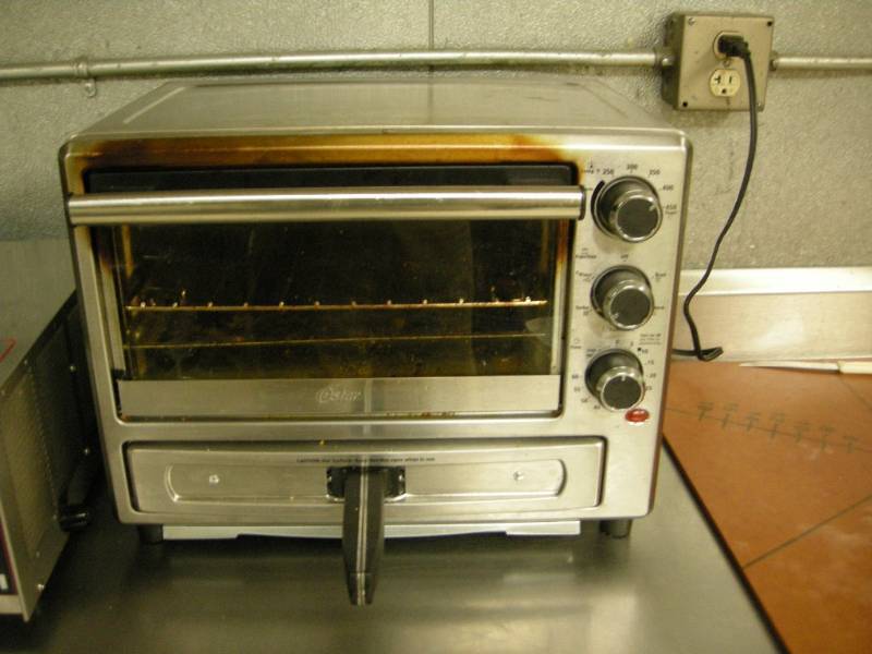 lot 63 image: Oster Convection Oven