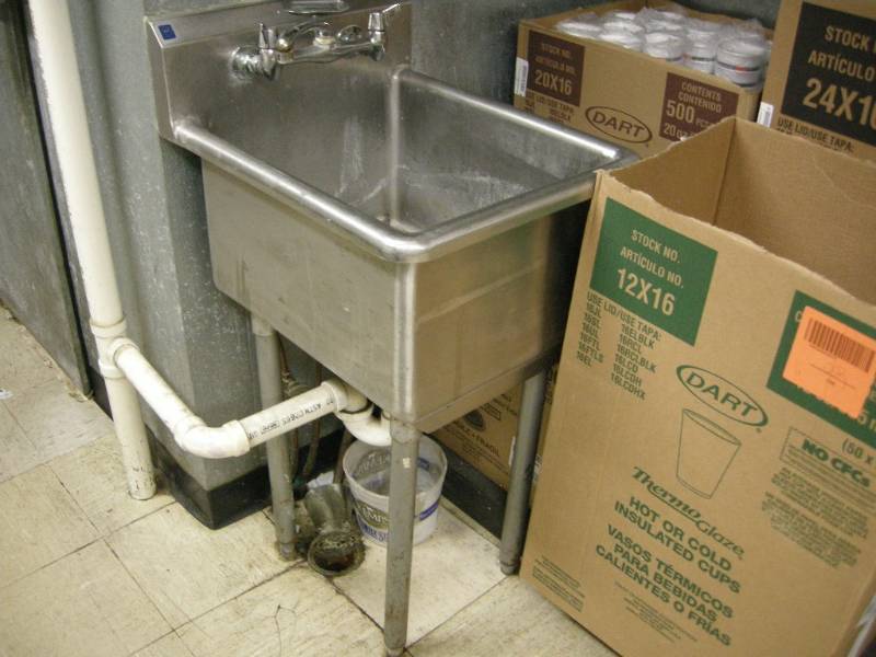 lot 65 image: NSF Stainless Sink