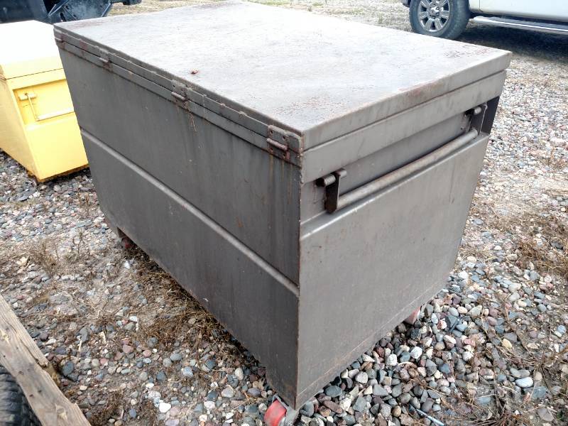lot 20 image: Rolling Knack Box 48x30x30...