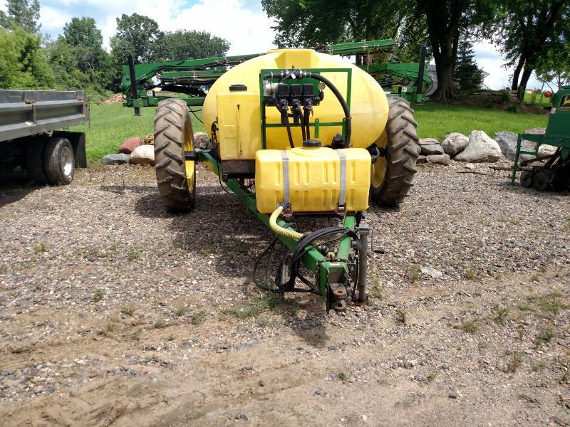 lot 8 image: Fast 60 Boom Sprayer, 1000 Gallon ...
