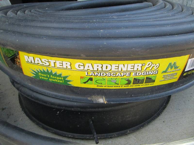 lot 22 image: Lawn Edging & Irrigation Tubing