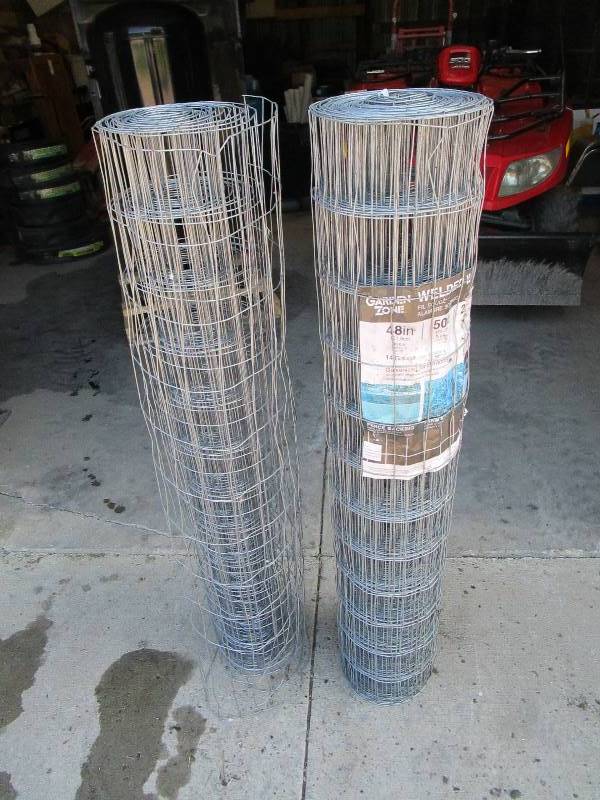 lot 28 image: 4 Mesh Fencing