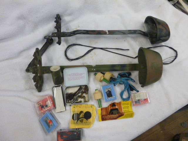 lot 29 image: Archery Items