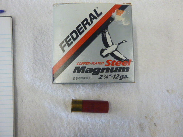 lot 51 image: Box of Federal 2 34 12 Gauge Shotshells