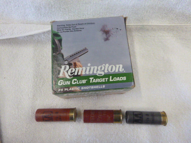 lot 65 image: 2 34 12 Gauge Shotshells