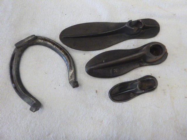 lot 79 image: Vintage Shoe Stretchers