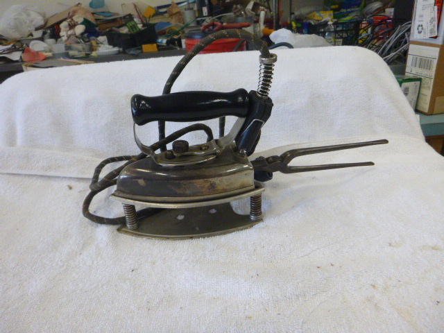 lot 81 image: Vintage Iron