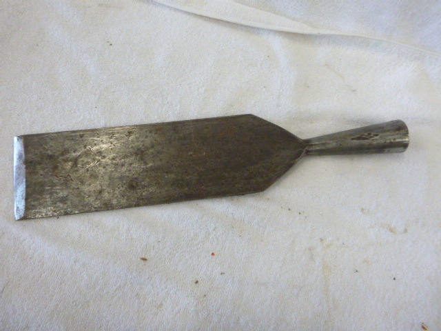 lot 82 image: Vintage Heavy Metal Scraper