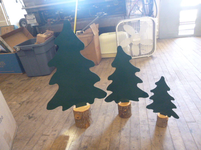 lot 104 image: 3 Homemade Decorative Pine Trees