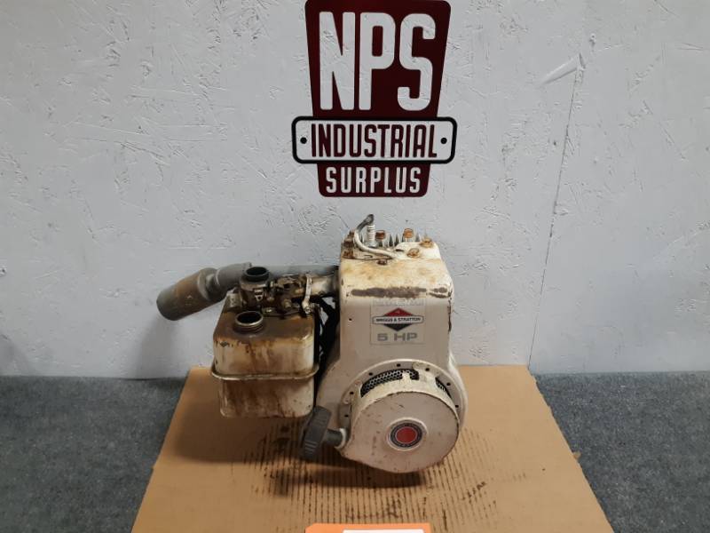 lot 87 image: 1979 Briggs & Stratton 5HP Gas Engine