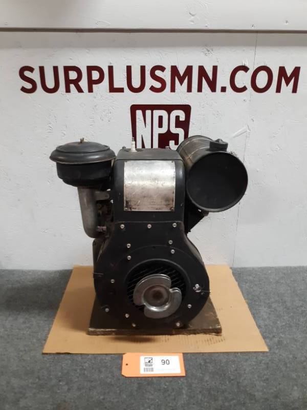 lot 90 image: Single Cylinder Wisconsin Model AEH Gas Engine