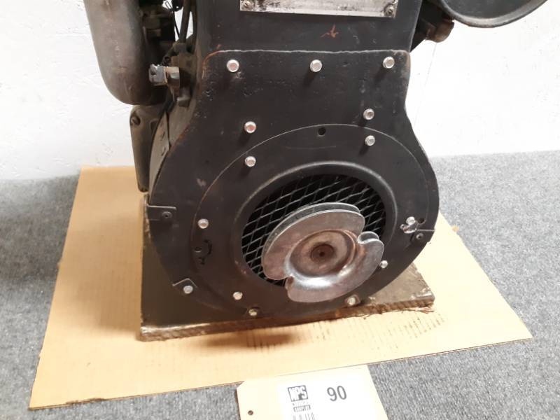 Single Cylinder Wisconsin Model AEH Gas Engine | Antique and ...