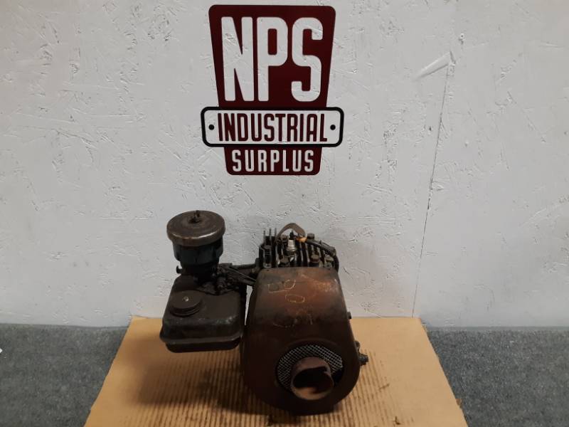 lot 99 image: 1952 Briggs & Stratton Model 6S Gas Engine