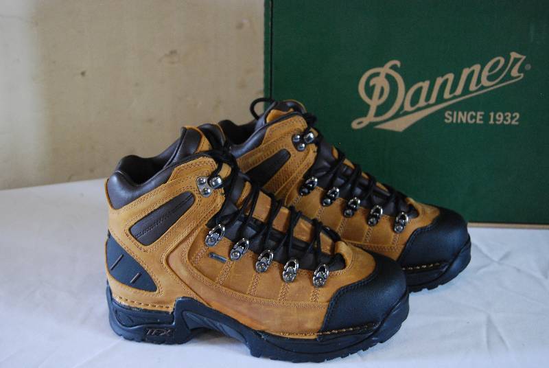 Spotsman 213 Boot and Shoe