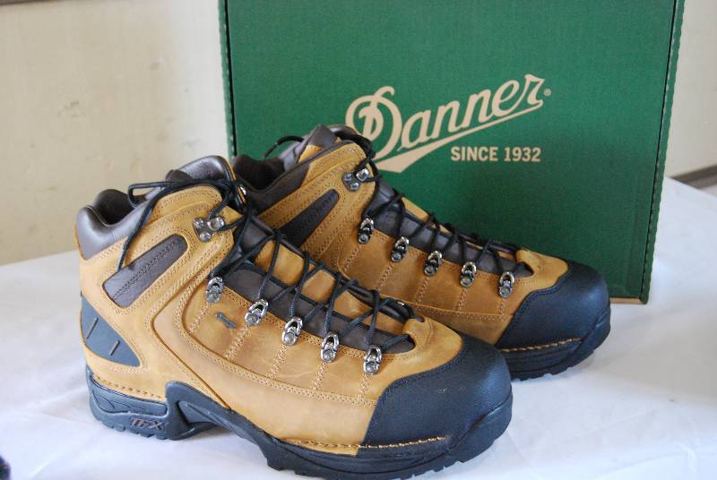 Spotsman 213 Boot and Shoe