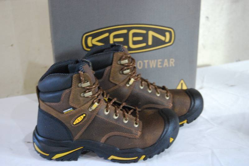 Spotsman 213 Boot and Shoe