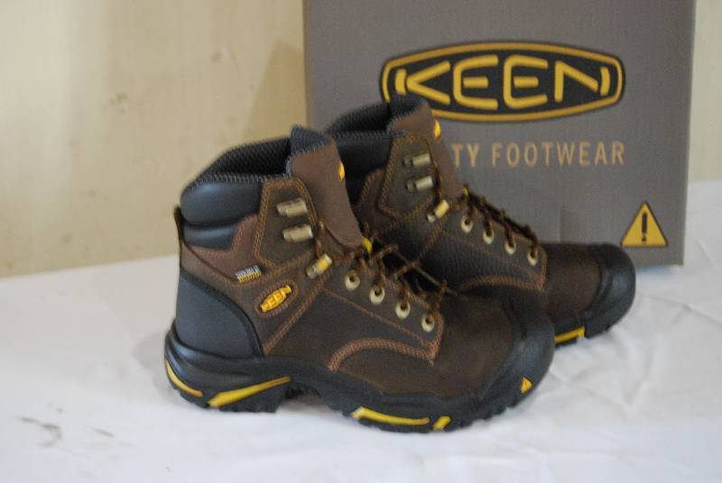 Spotsman 213 Boot and Shoe
