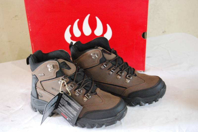 Spotsman 213 Boot and Shoe