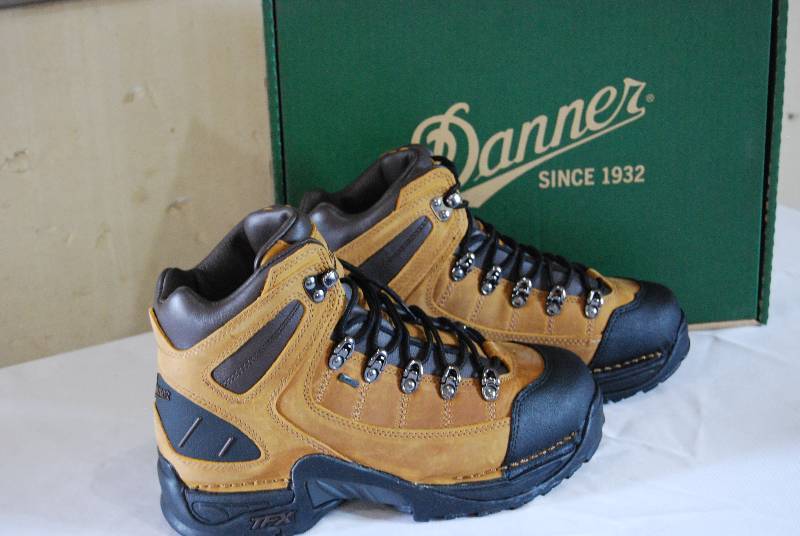 Spotsman 213 Boot and Shoe