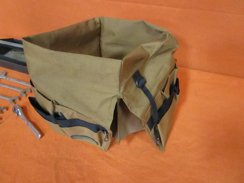 lot 18 image: Craftsman Wrenches & Ratchet (New) Bucket Caddy