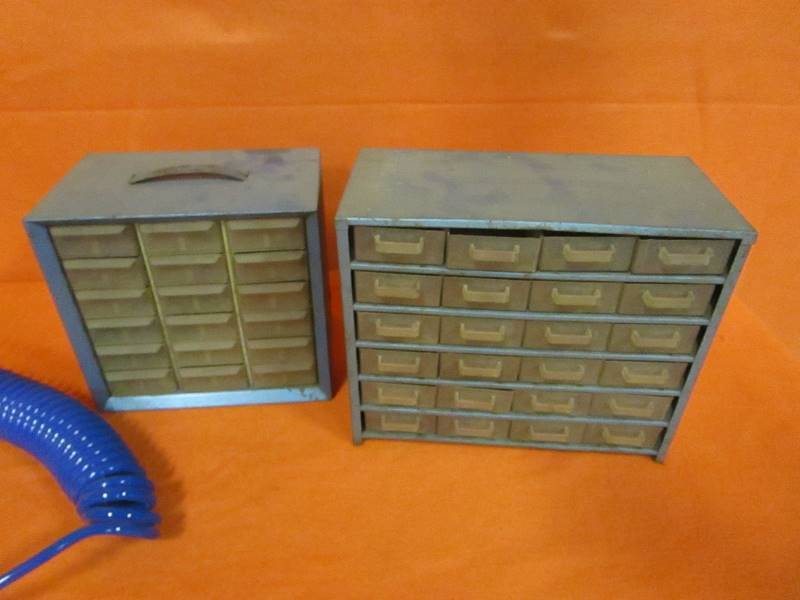 lot 21 image: Trouble Light, Air Hose, Parts Organizers