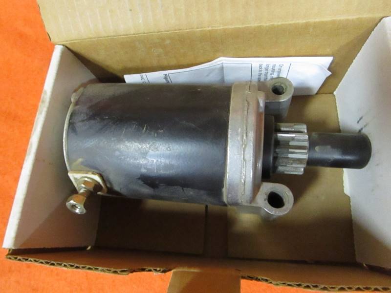 lot 34 image: (New) Starter for JD LT133 Lawn Mower